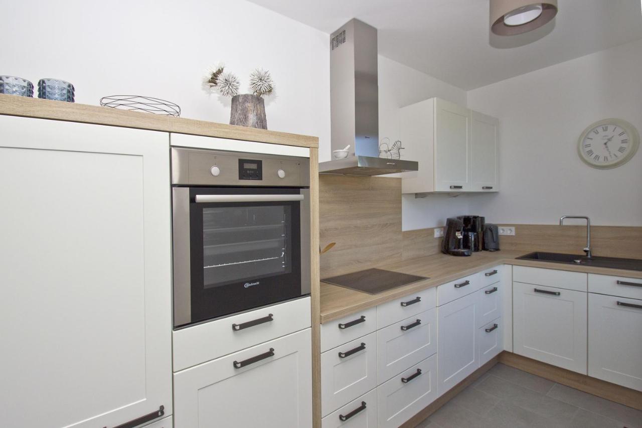 Zentrale Fewo Mit Balkon, Gratis Nutzung Vom Ahoi Erlebnisbad Und Sauna In Sellin - Villa Anni Fewo 05 Goehren  Exterior foto